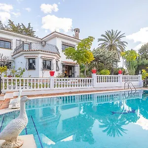 https://villa-el-paraiso-mijas-costa.1costadelsol.com