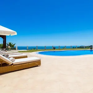 https://villa-bellagio-with-sea-views-paddle-court-putting-green-bar.1costadelsol.com